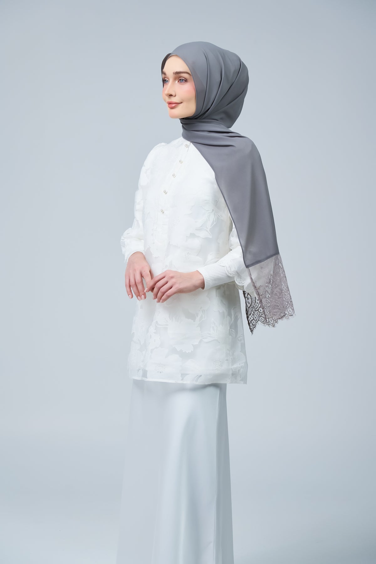 HoodX Lace in Deep Grey