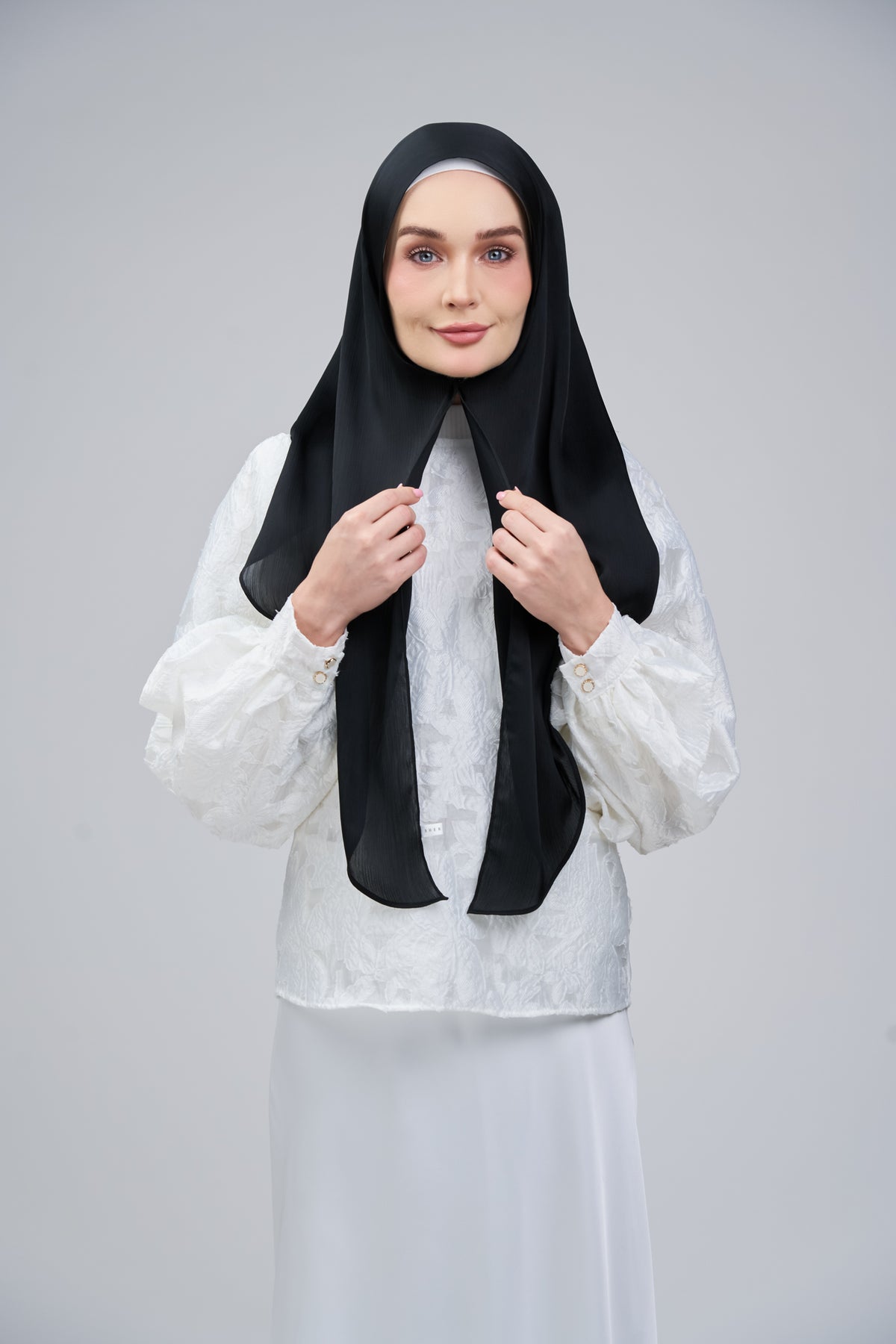 HoodX B.E in Black
