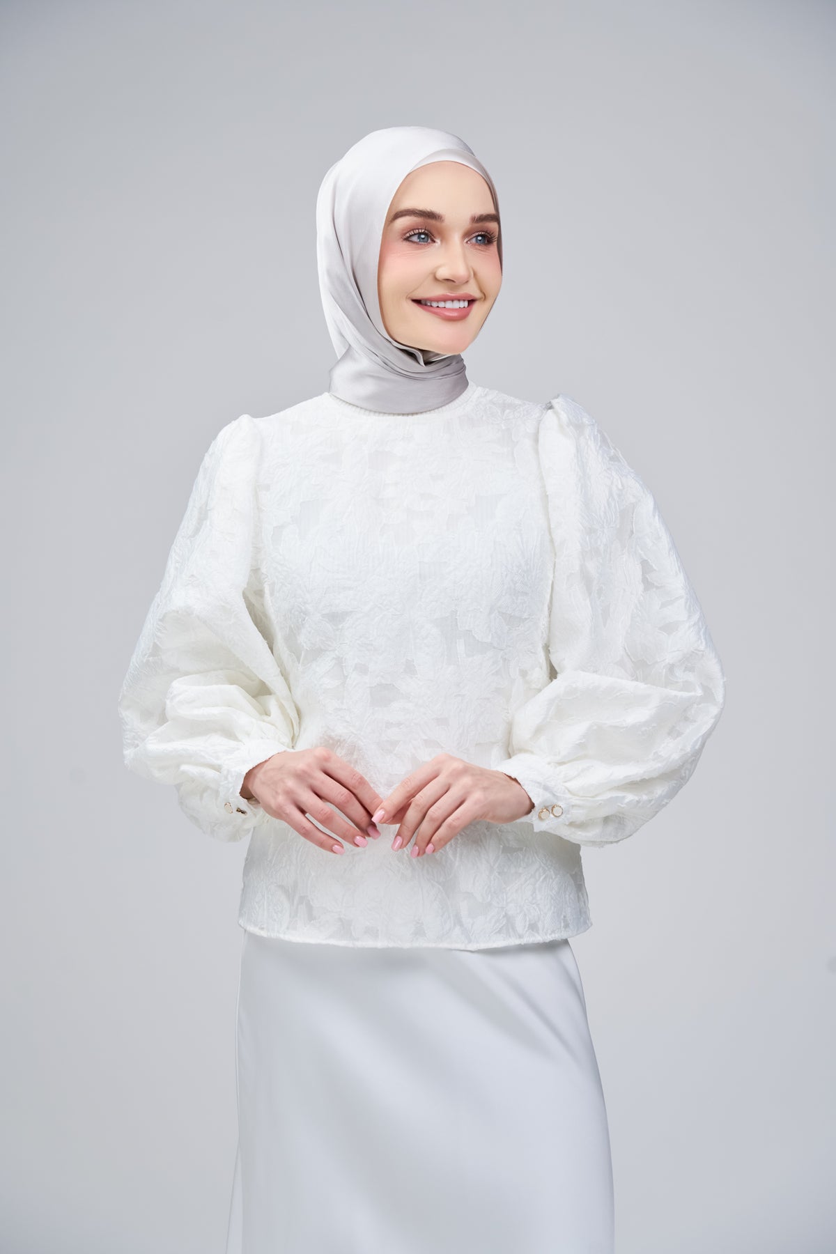 HoodX B.E in Silver Taupe