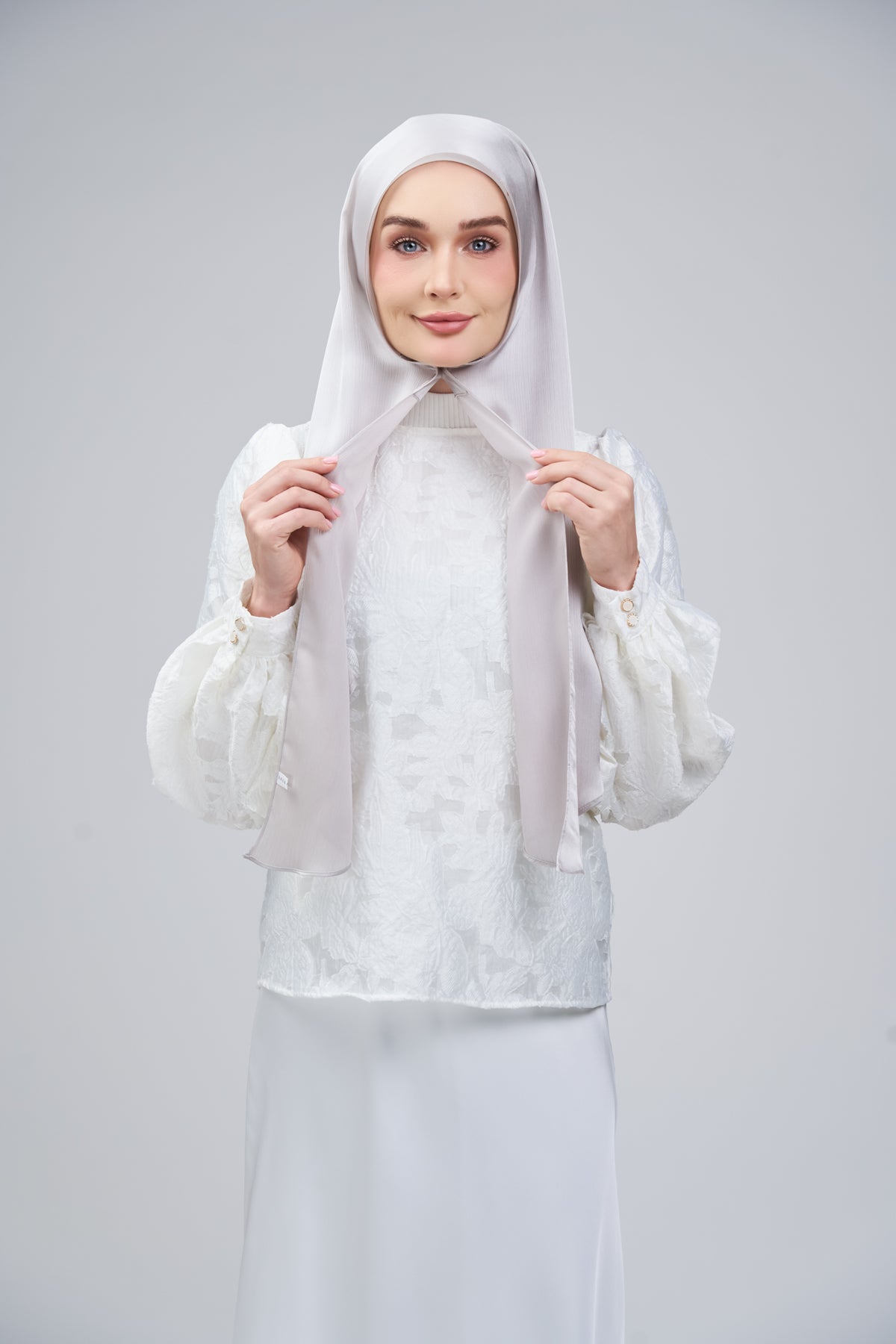 HoodX B.E in Silver Taupe