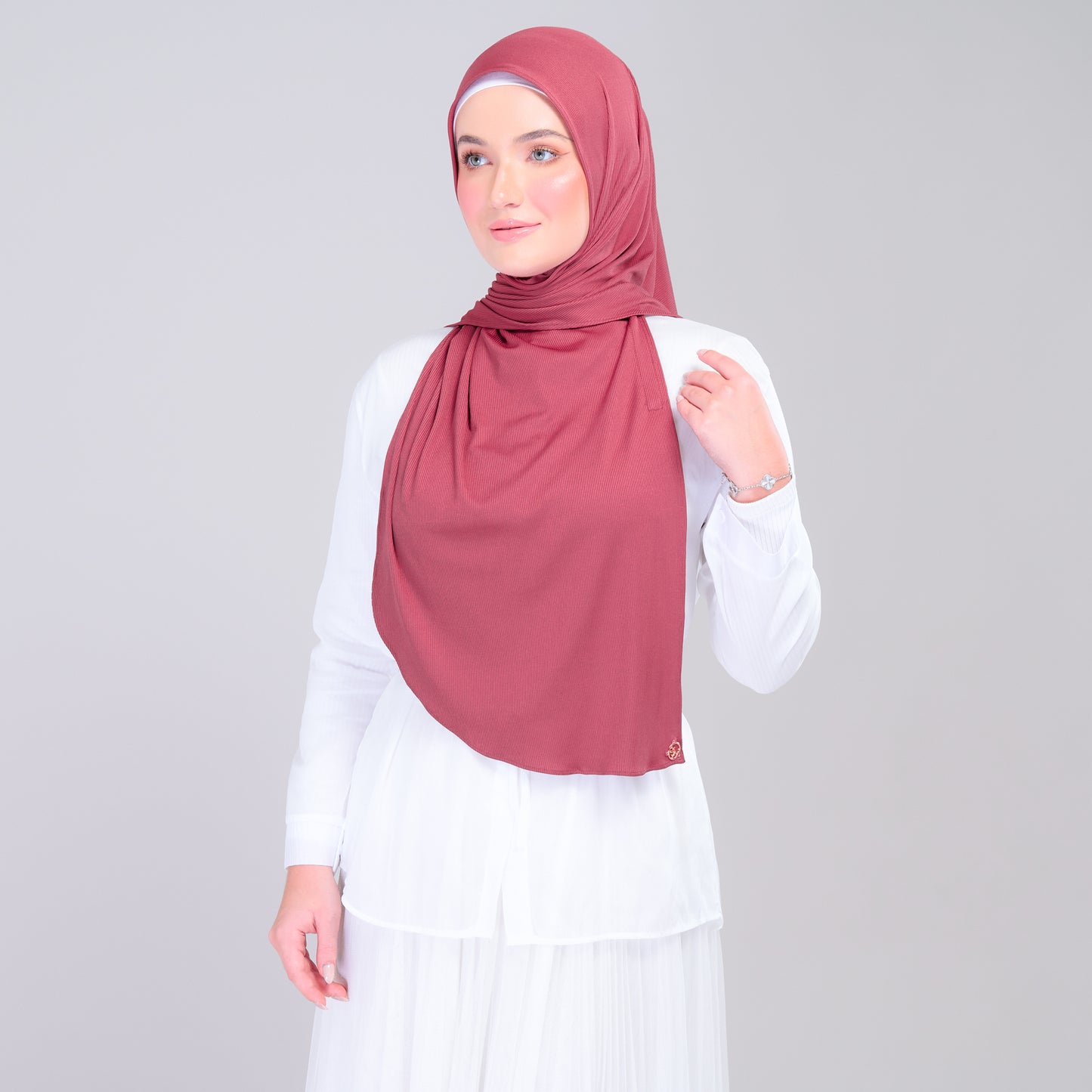Instant Tag n' Go Shawl | Ribbed Jersey in Deep Raspberry