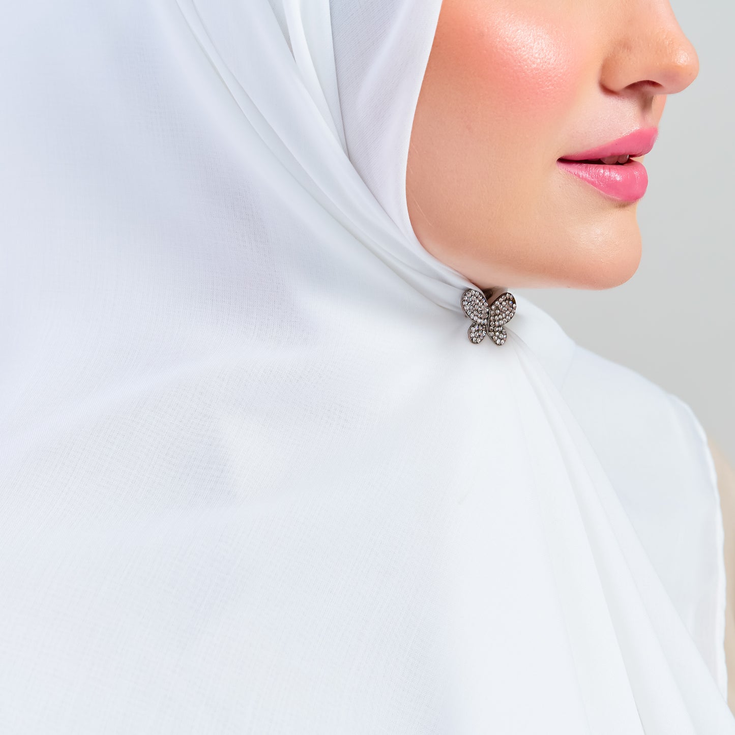 Bawal Dian in Bridal White