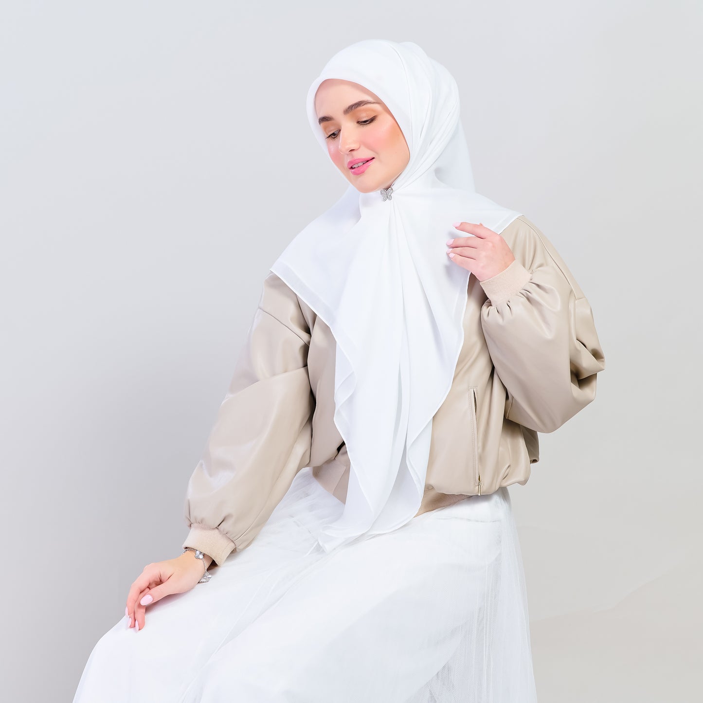Bawal Dian in Bridal White