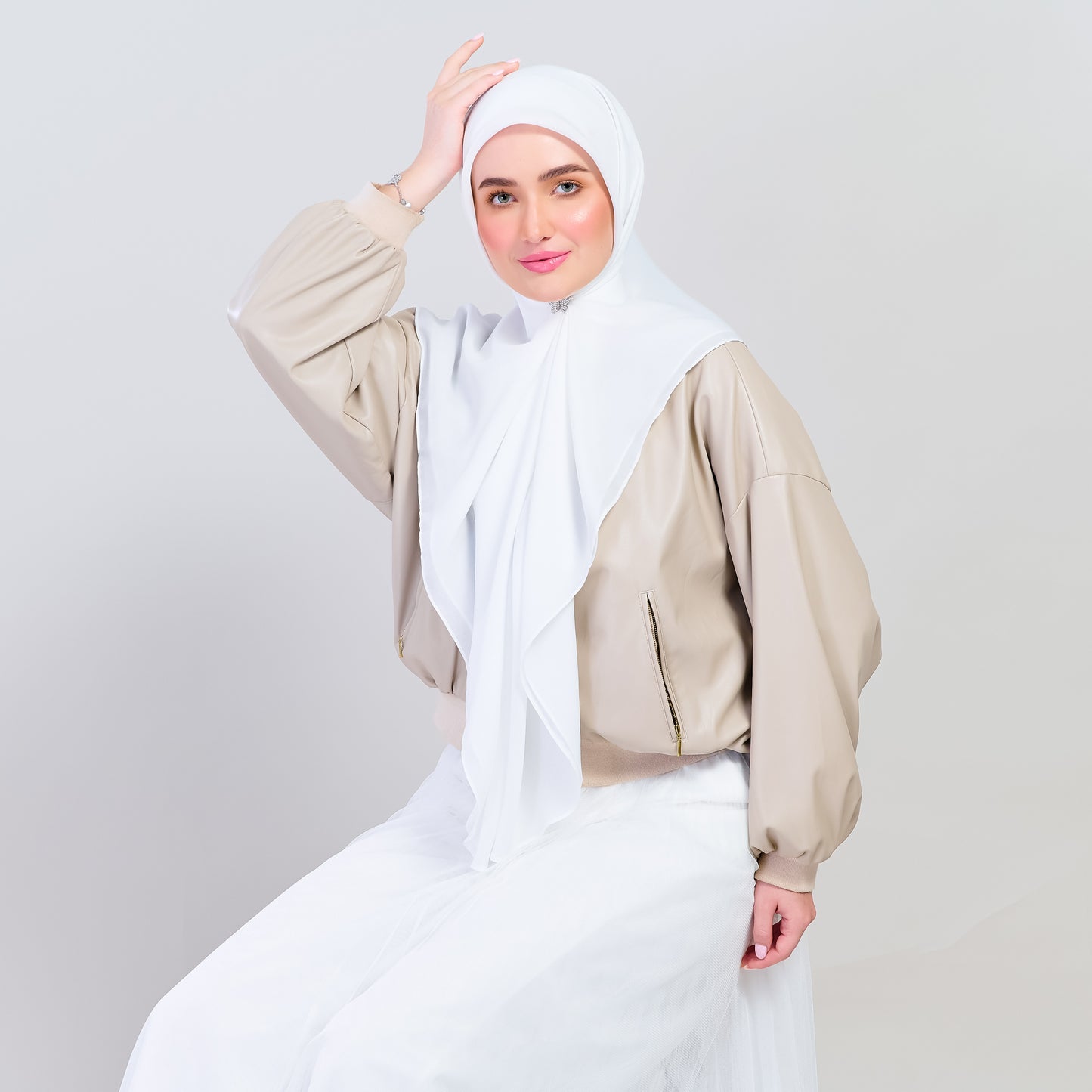 Bawal Dian in Bridal White