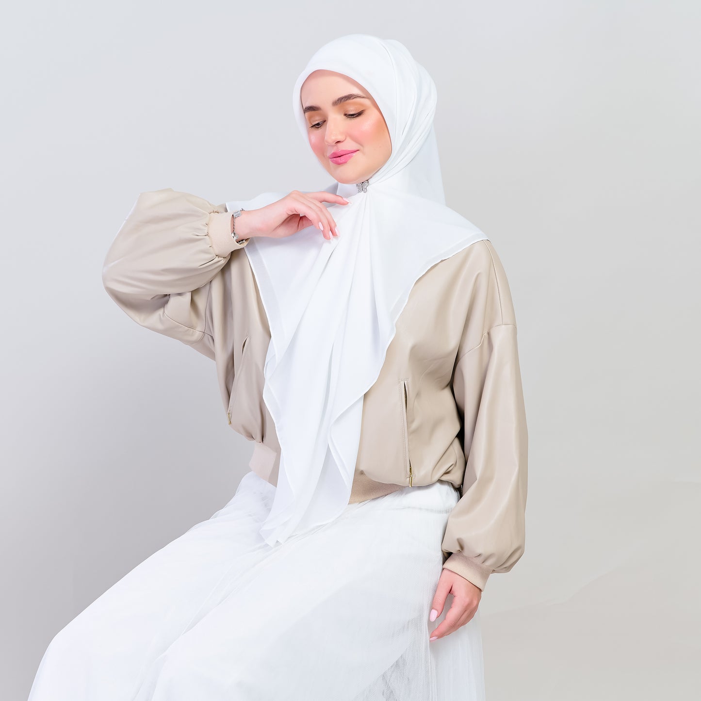 Bawal Dian in Bridal White