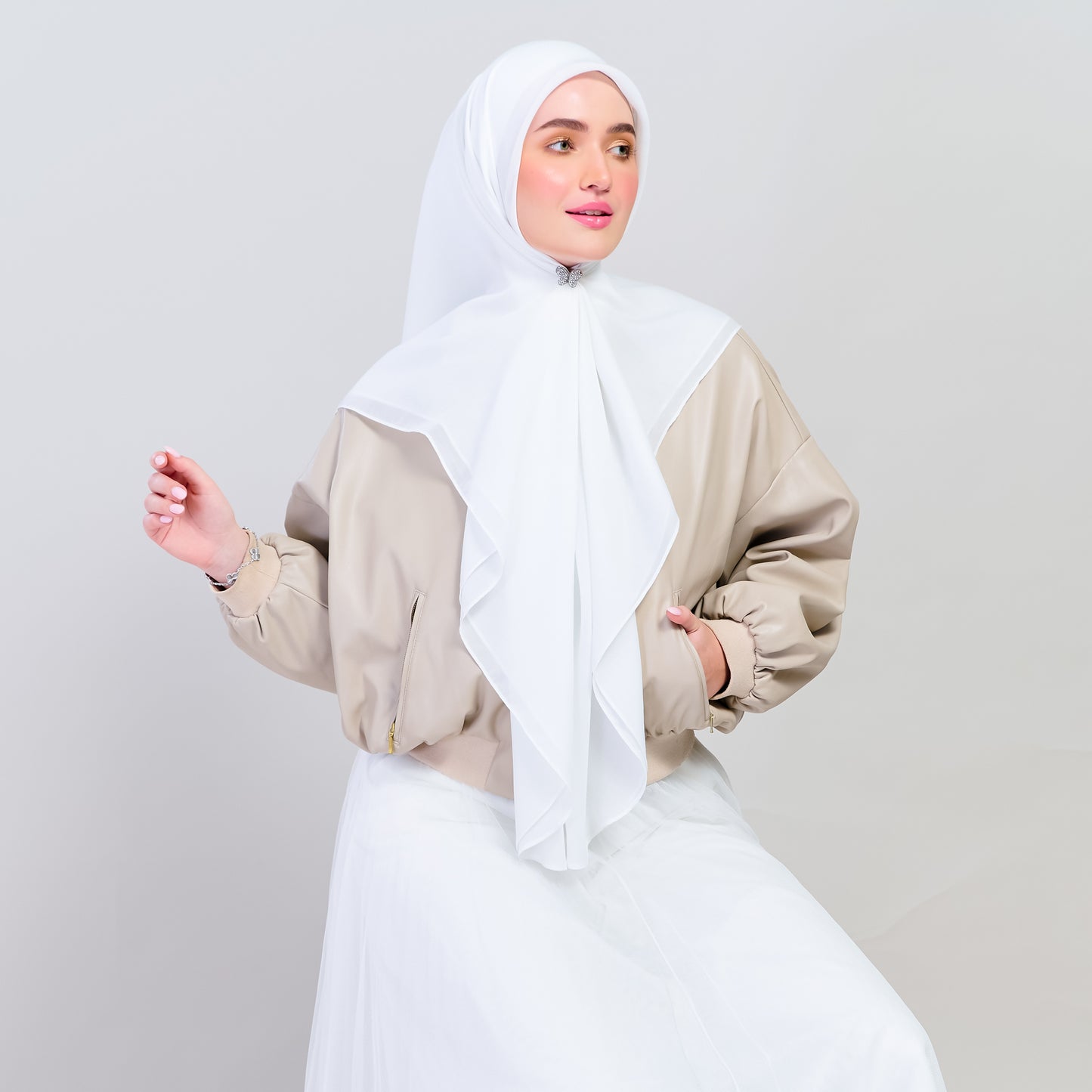 Bawal Dian in Bridal White