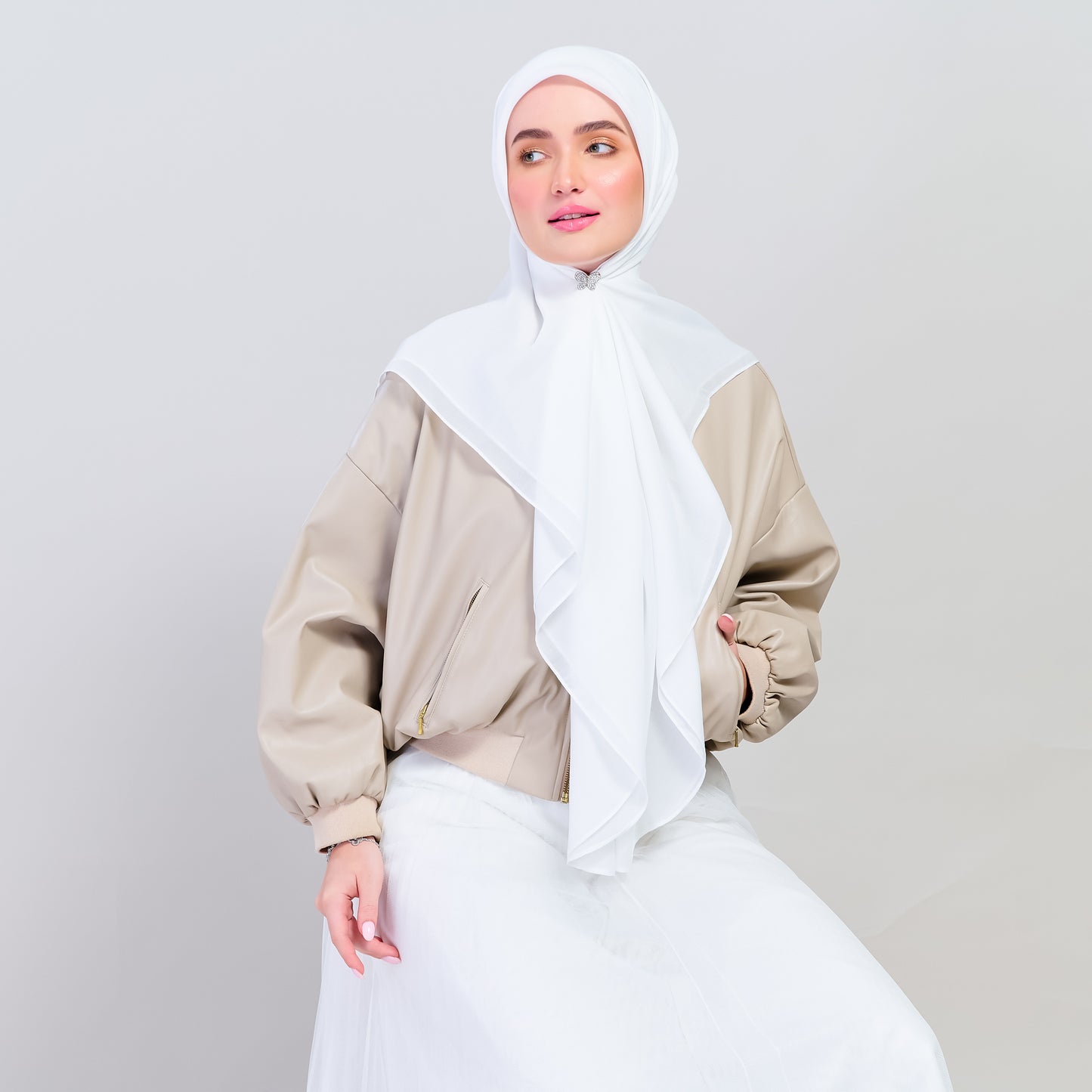 Bawal Dian in Bridal White