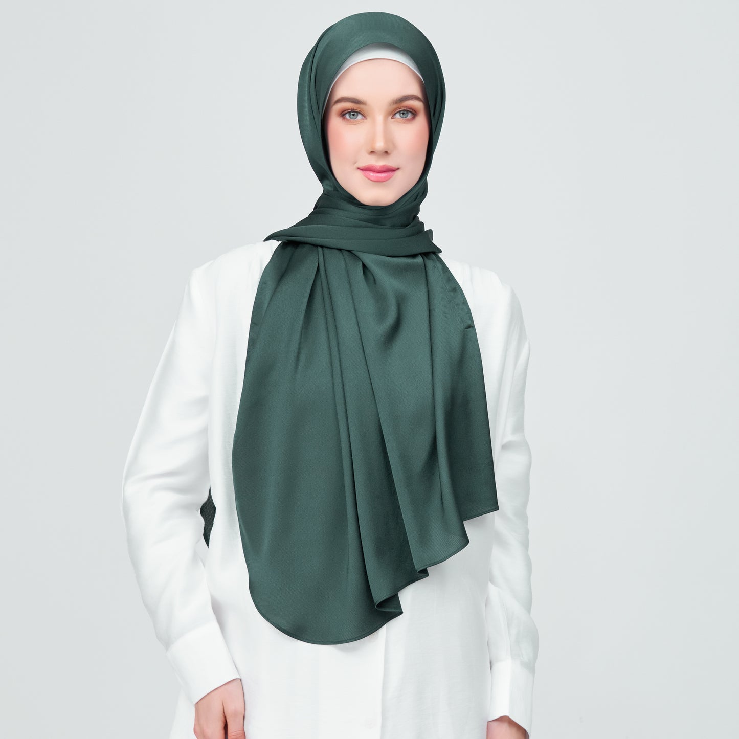 Instant Tag n' Go Shawl | Satin Bulle in Emerald Green