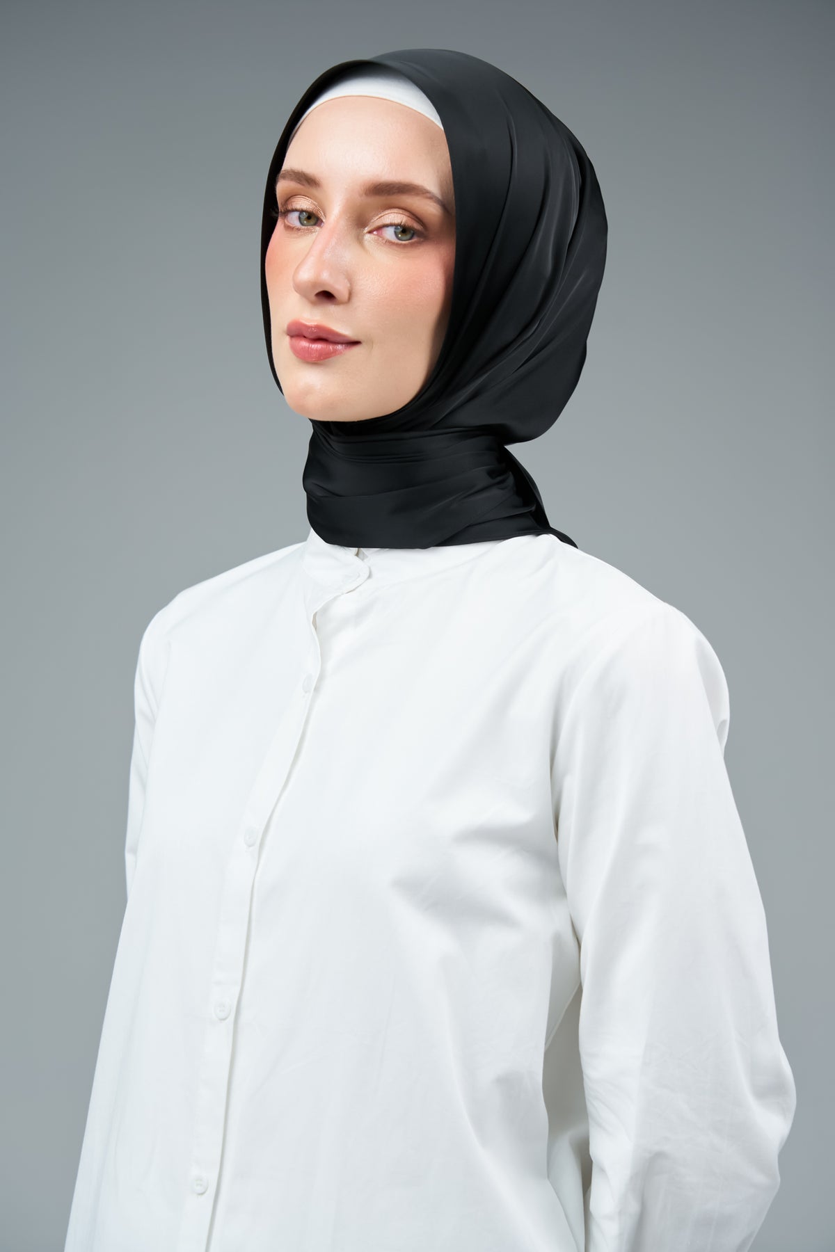 FlowX | Armani Silk in Raven Black