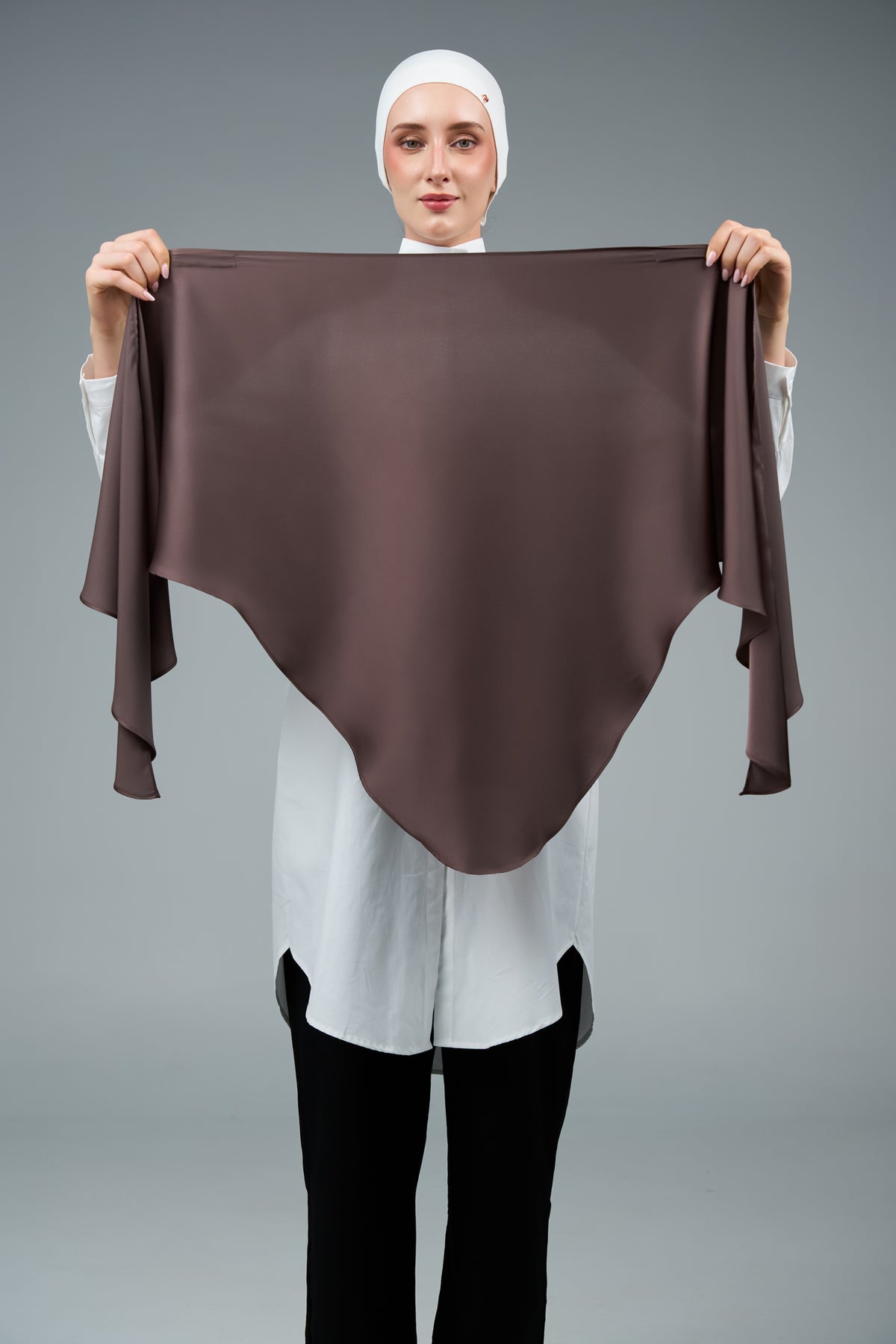 FlowX | Armani Silk in Truffle