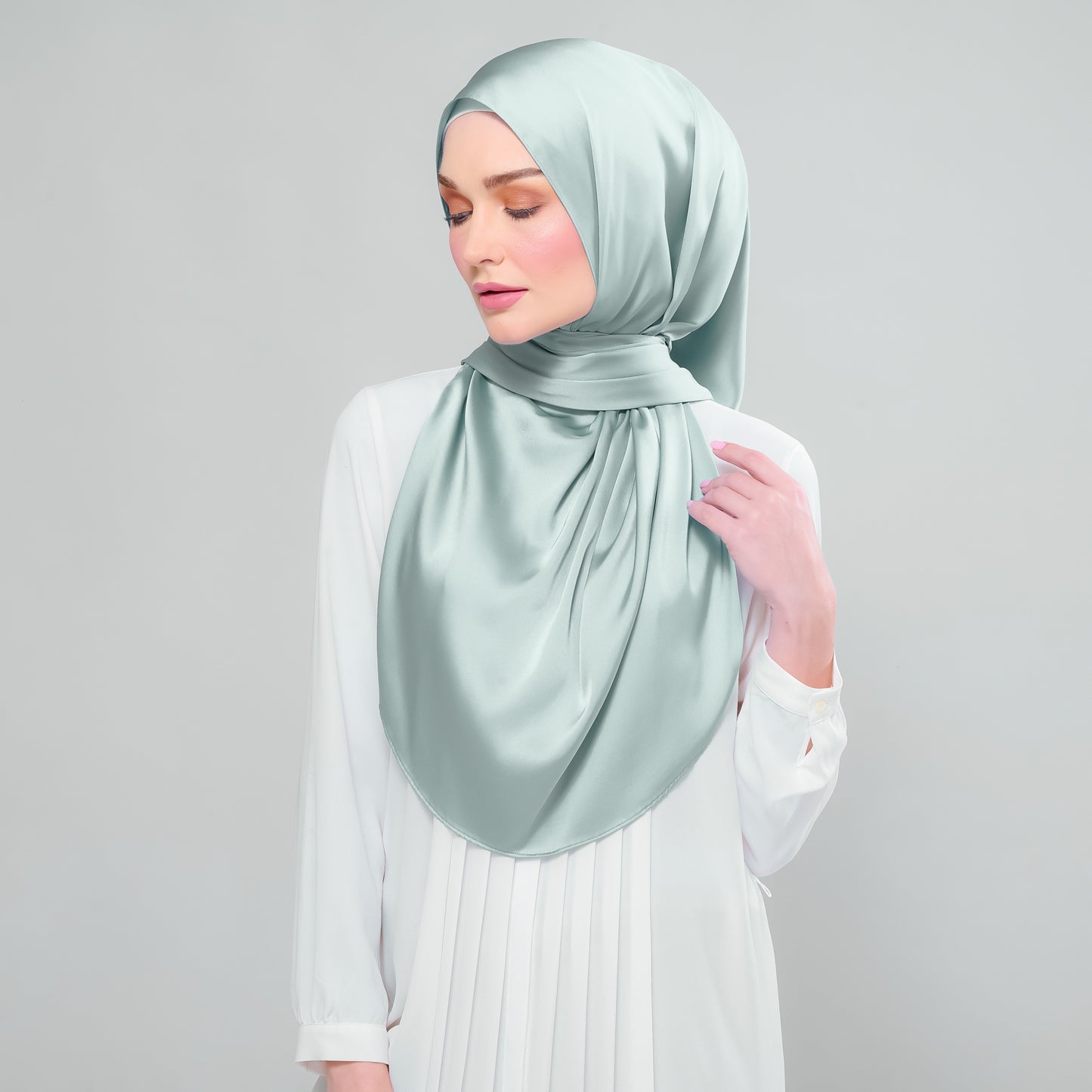 Instant Tag n' Go Shawl | Satin Bulle in Mint Green
