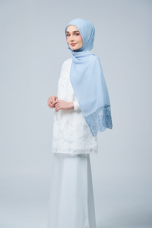 HoodX Lace in Dusty Blue