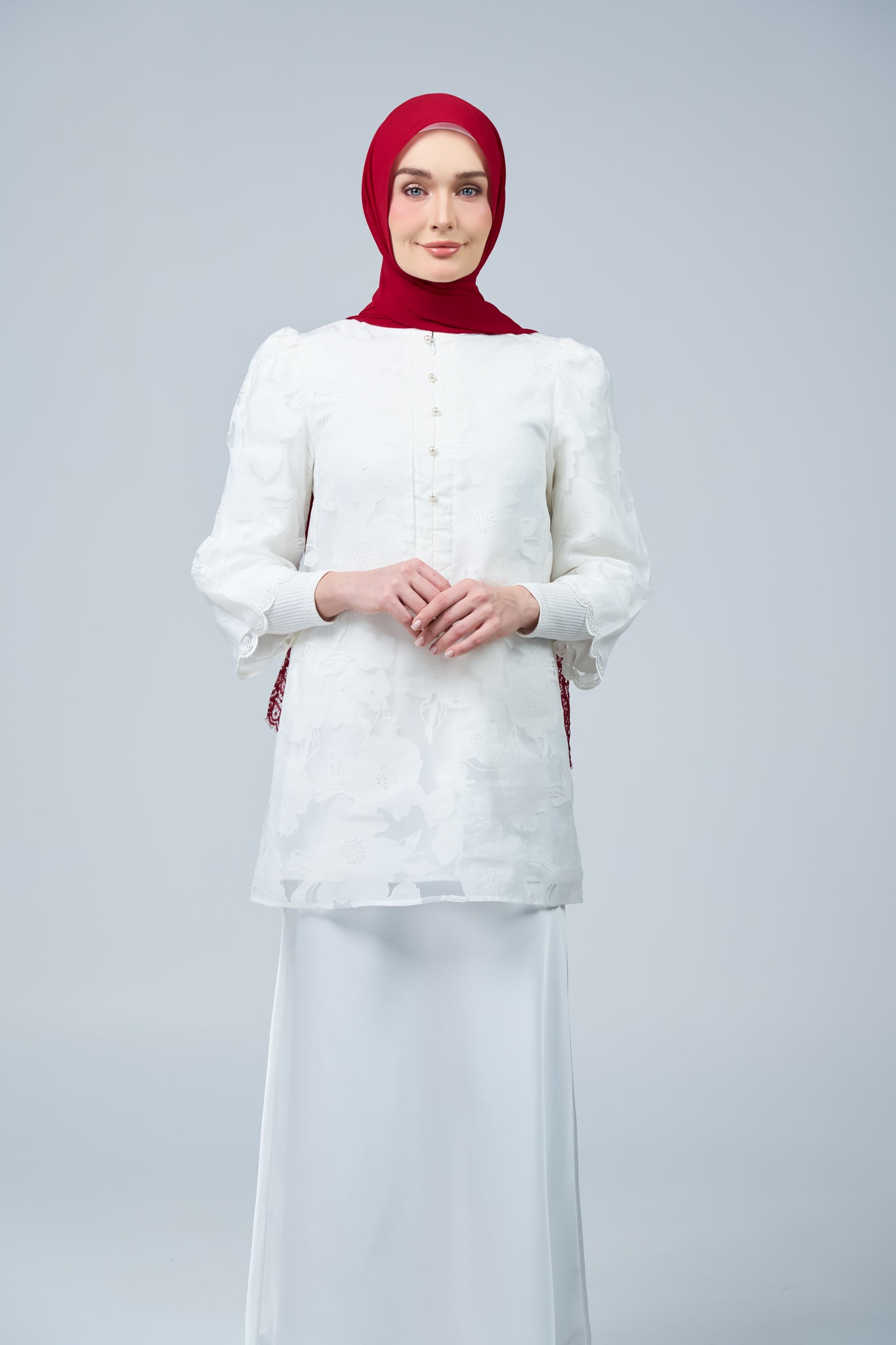 HoodX Lace in Maroon