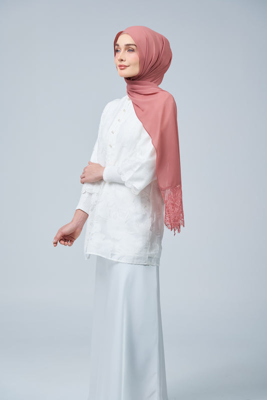 HoodX Lace in Turkish Rose