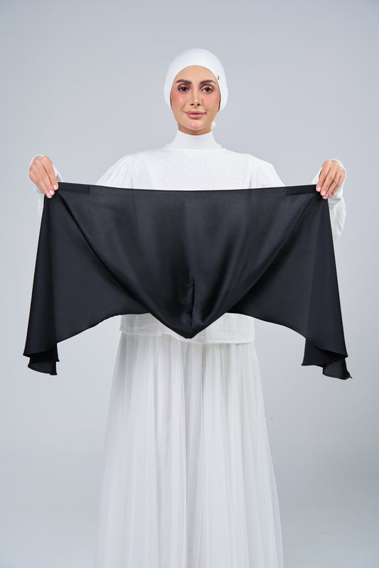 HoodX Luxe Volume 02 in Black