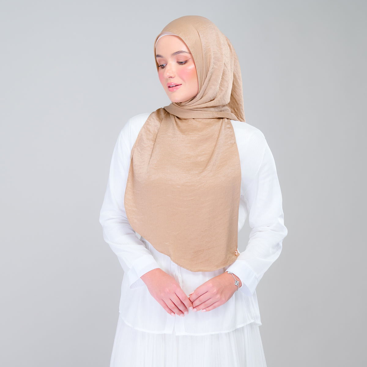 Instant Tag n' Go Shawl | Textured Silk in Caramel Latte