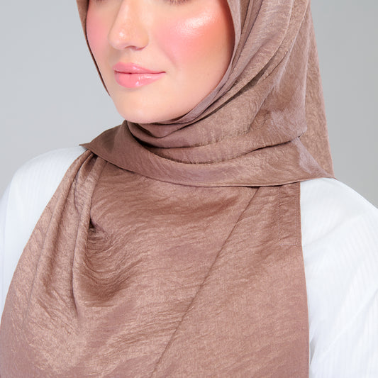 Instant Tag n' Go Shawl | Textured Silk in Mocha