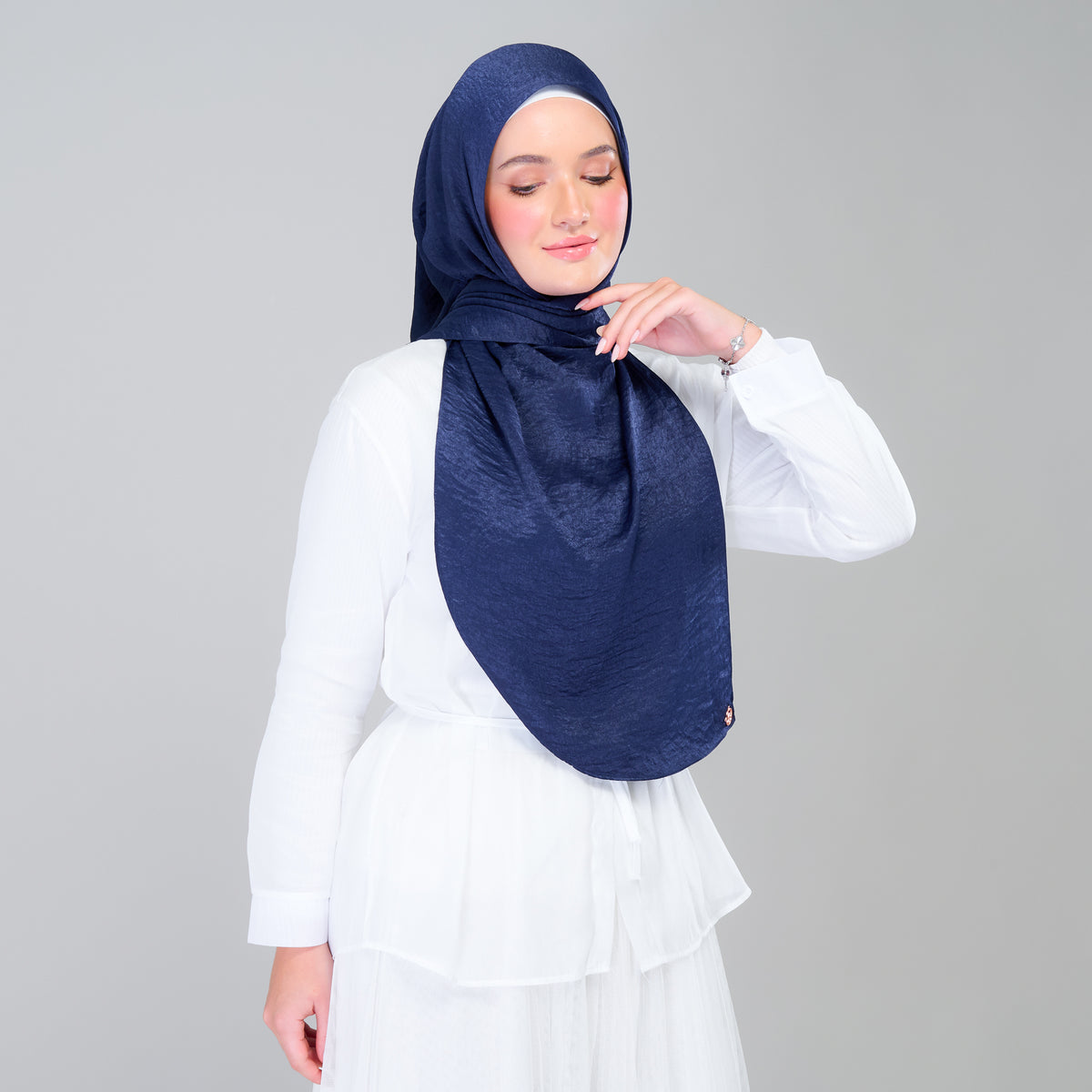 Instant Tag n' Go Shawl | Textured Silk in Navy Blue