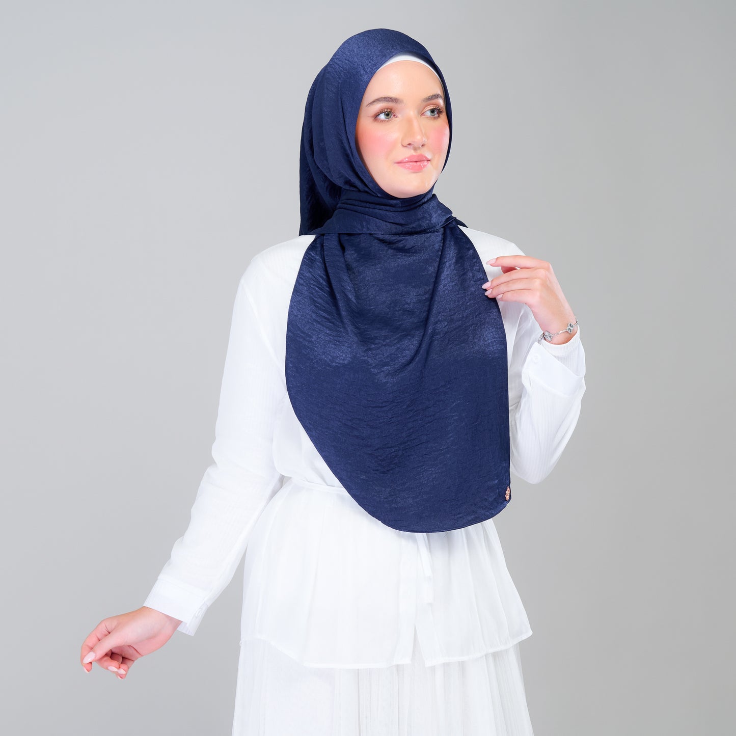 Instant Tag n' Go Butterfly | Textured Silk in Navy Blue