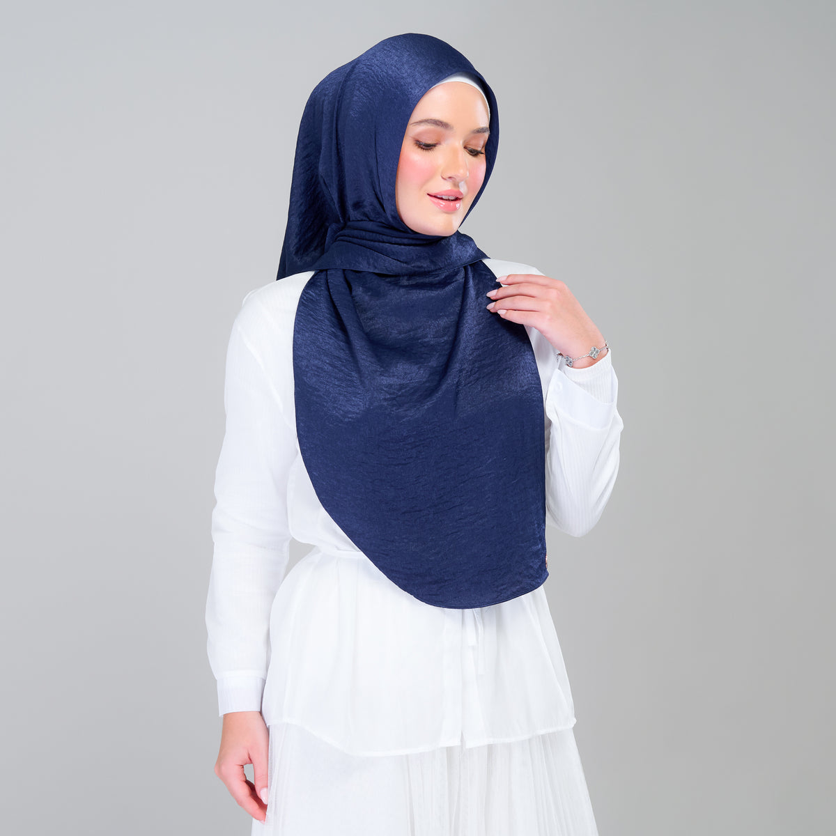 Instant Tag n' Go Shawl | Textured Silk in Navy Blue