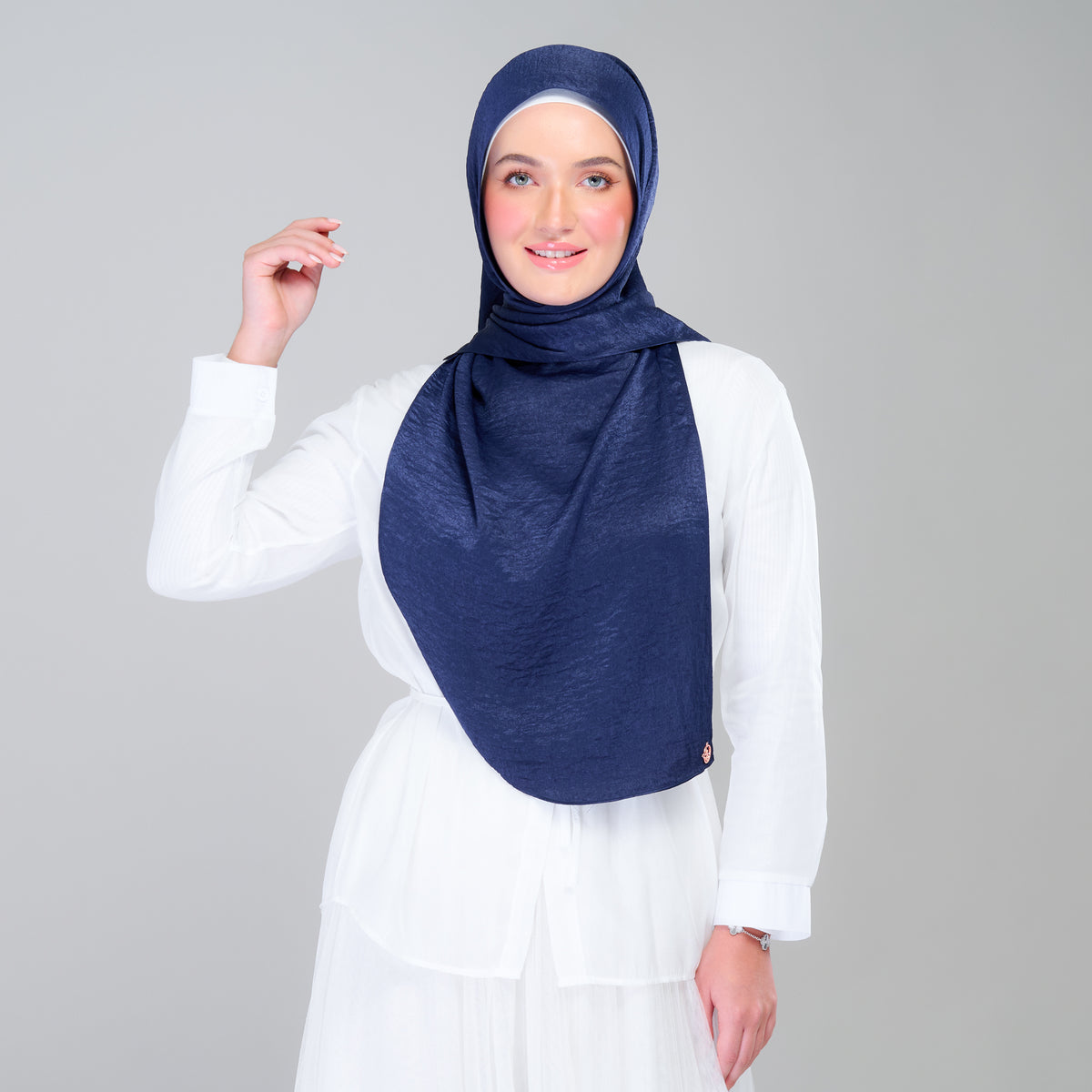 Instant Tag n' Go Shawl | Textured Silk in Navy Blue