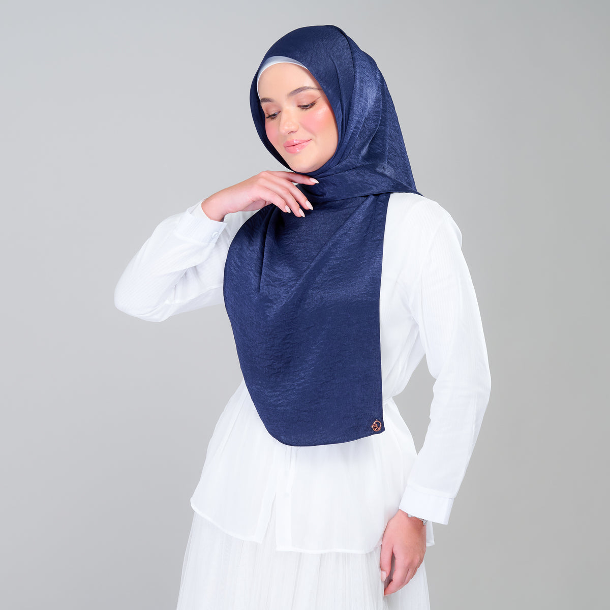Instant Tag n' Go Shawl | Textured Silk in Navy Blue