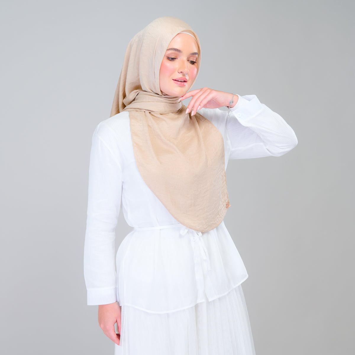 Instant Tag n' Go Shawl | Textured Silk in Nude Sand