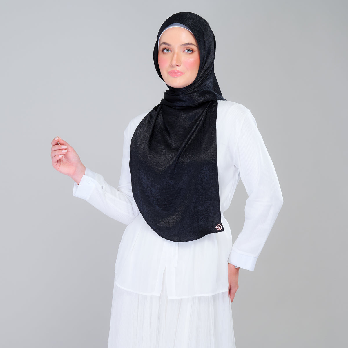 Instant Tag n' Go Shawl | Textured Silk in Black