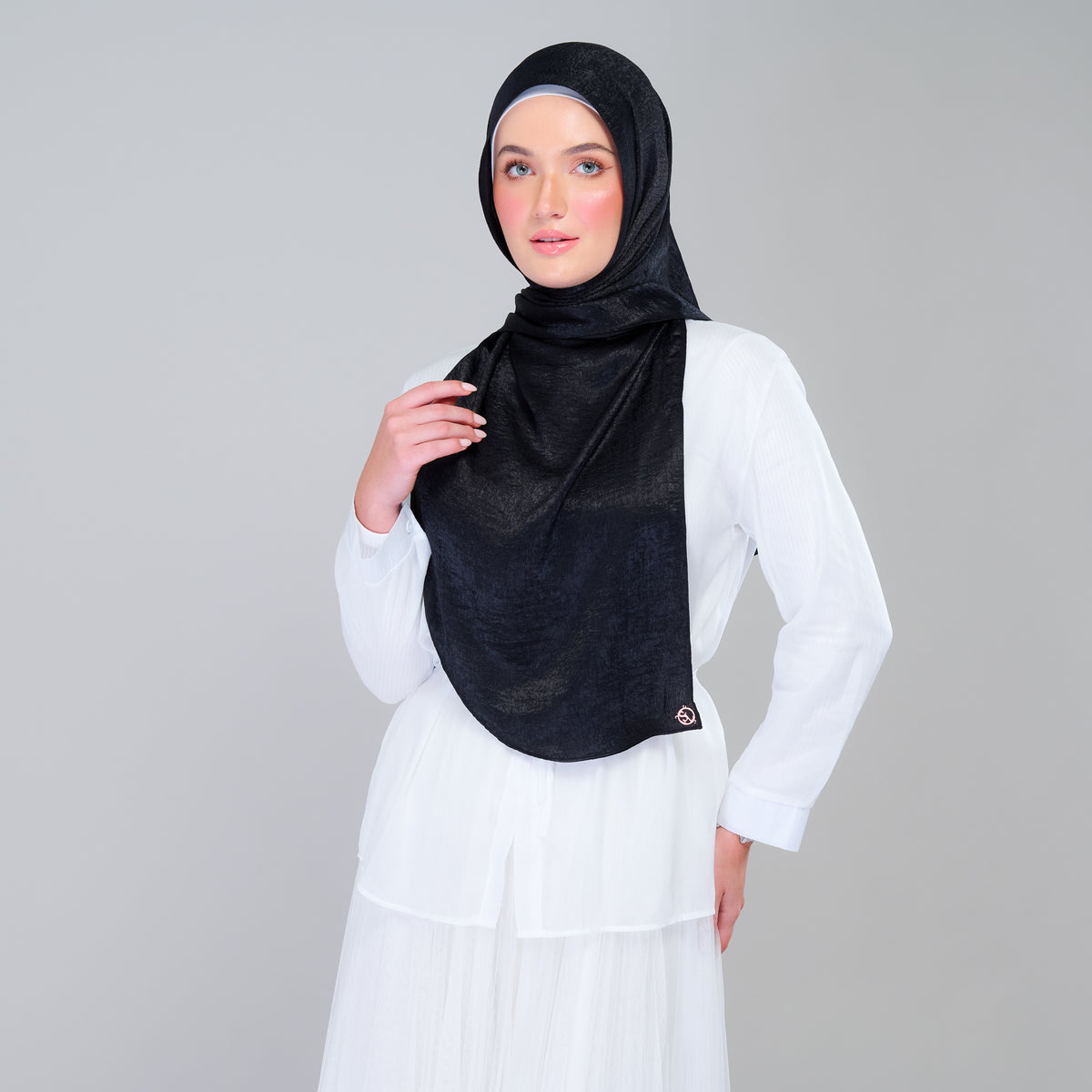 Instant Tag n' Go Shawl | Textured Silk in Black