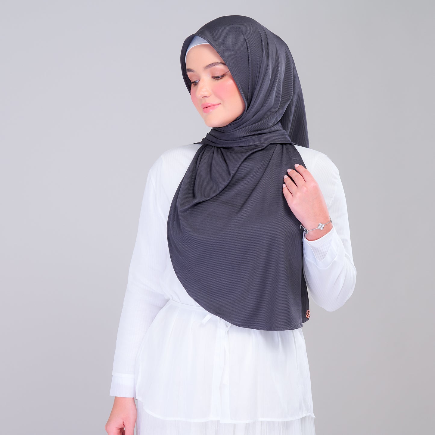 Instant Tag n' Go Shawl | Ribbed Jersey in Metro Grey