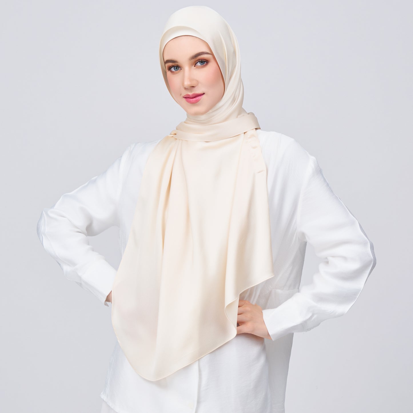 Instant Tag n' Go Shawl | Satin Bulle in Bridal Cream