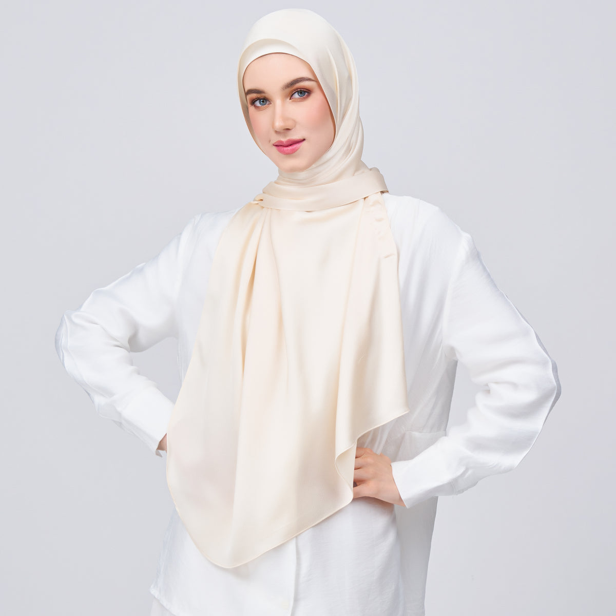 Instant Tag n' Go Shawl | Satin Bulle in Bridal Cream