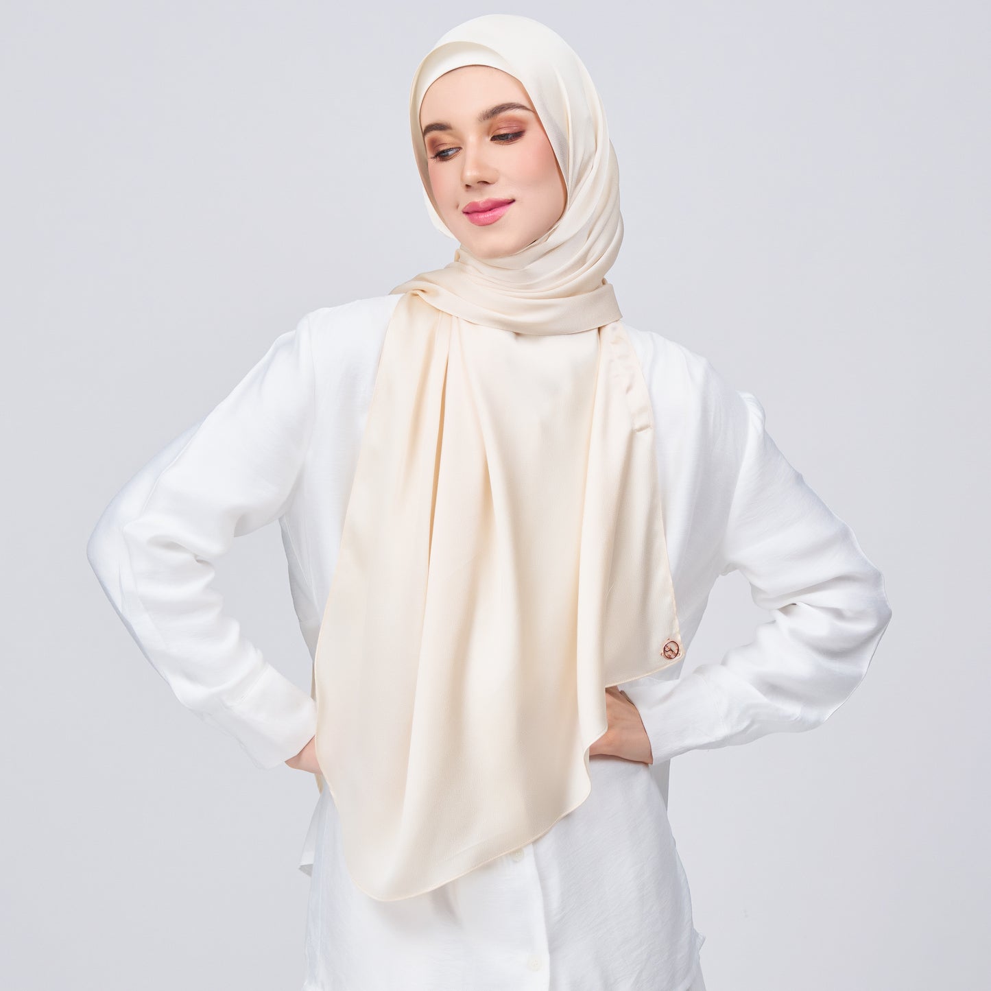 Instant Tag n' Go Shawl | Satin Bulle in Bridal Cream