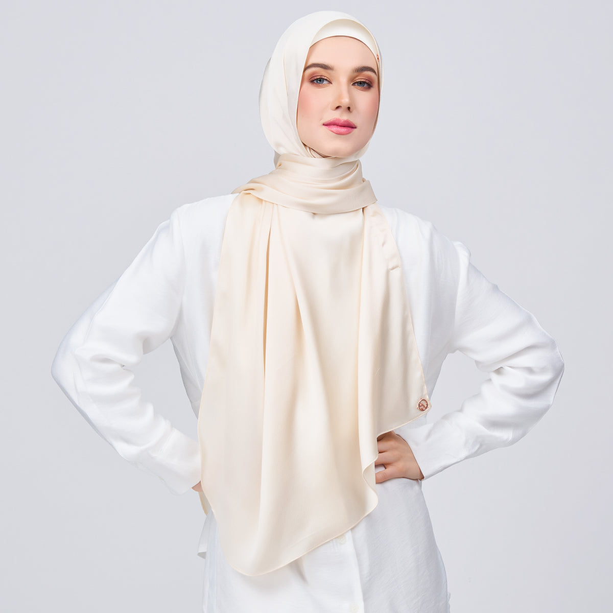 Instant Tag n' Go Shawl | Satin Bulle in Bridal Cream