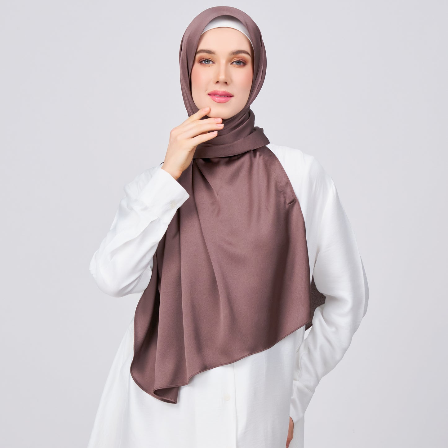 Instant Tag n' Go Shawl | Satin Bulle in Deep Brown