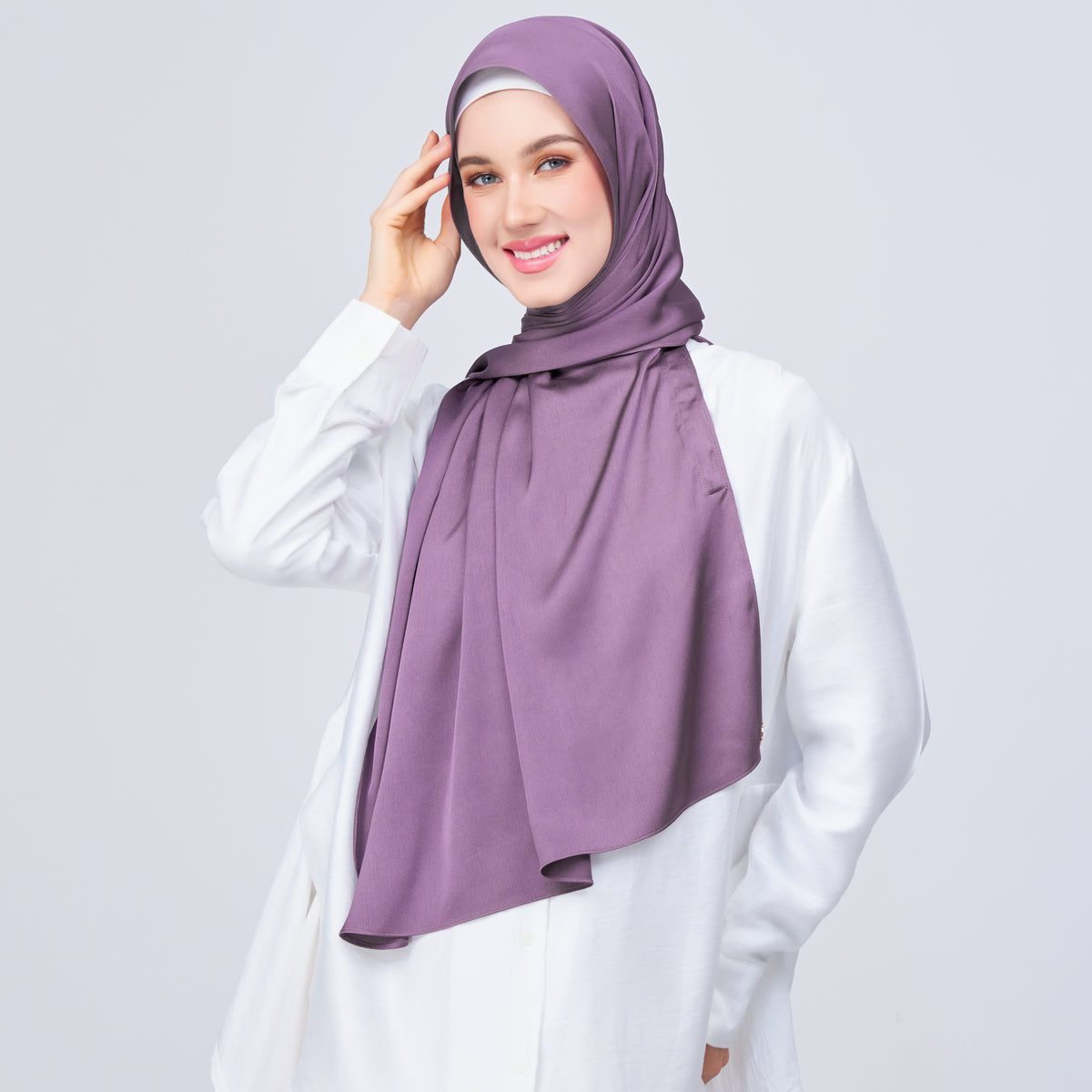 Instant Tag n' Go Shawl | Satin Bulle in Dark Orchid
