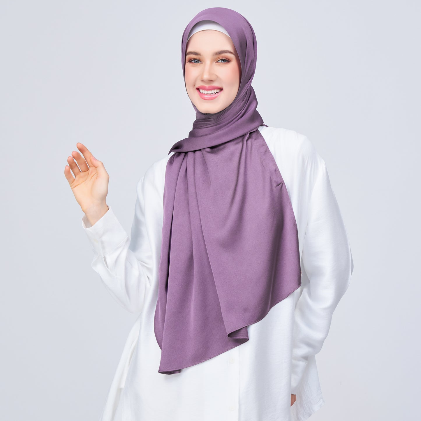 Instant Tag n' Go Shawl | Satin Bulle in Dark Orchid