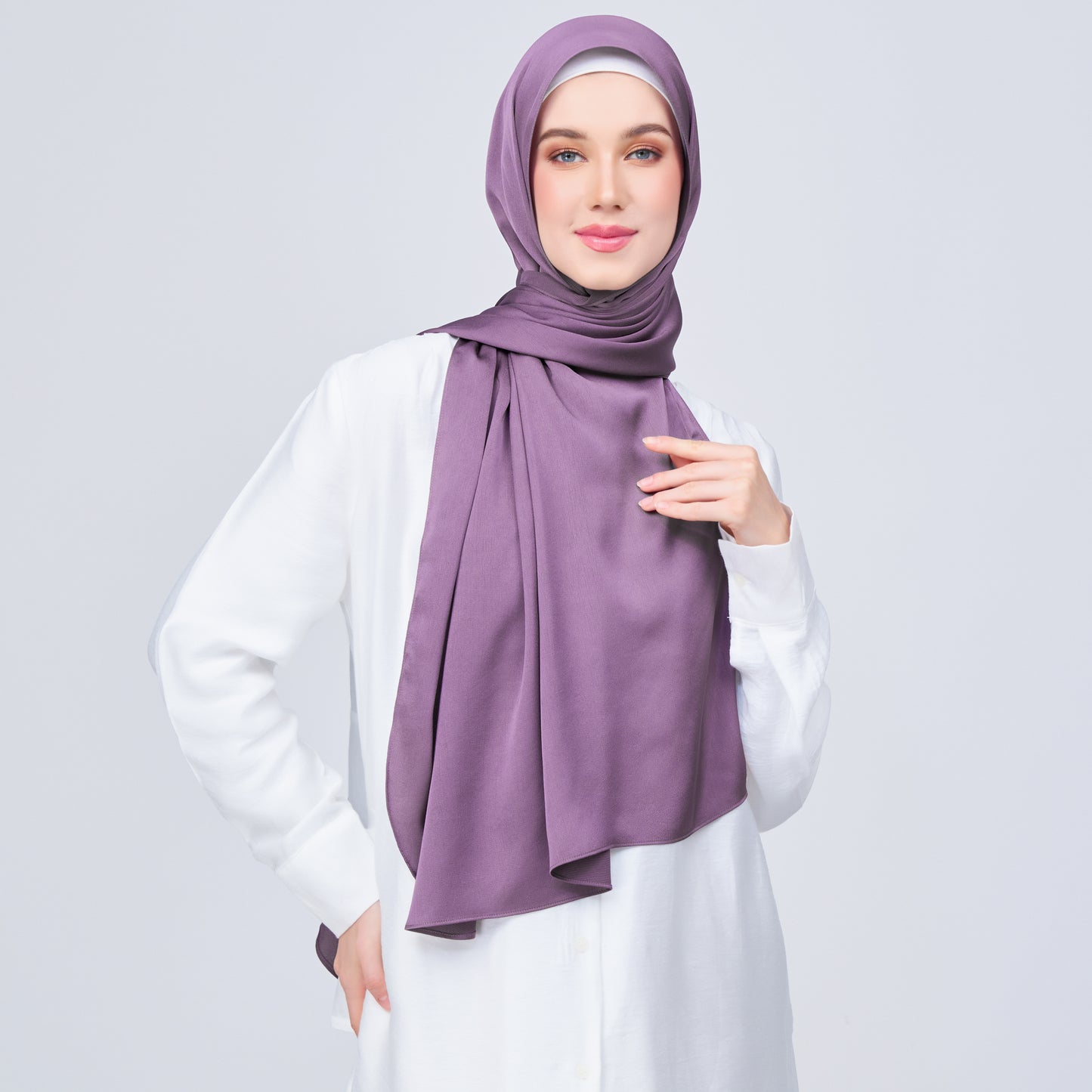 Instant Tag n' Go Shawl | Satin Bulle in Dark Orchid