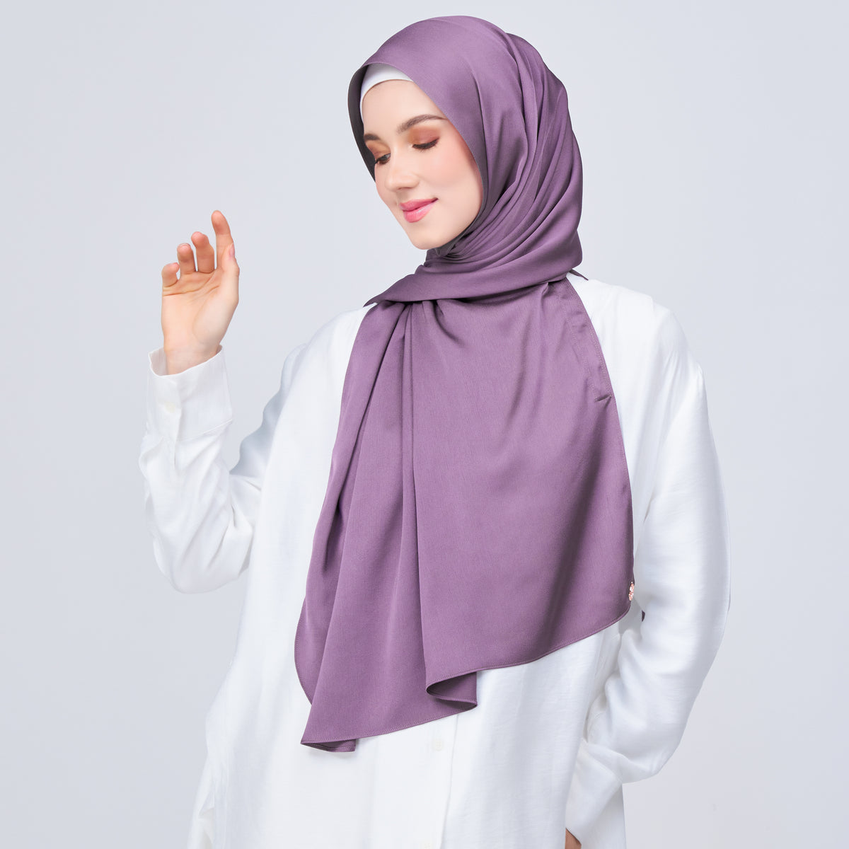 Instant Tag n' Go Shawl | Satin Bulle in Dark Orchid