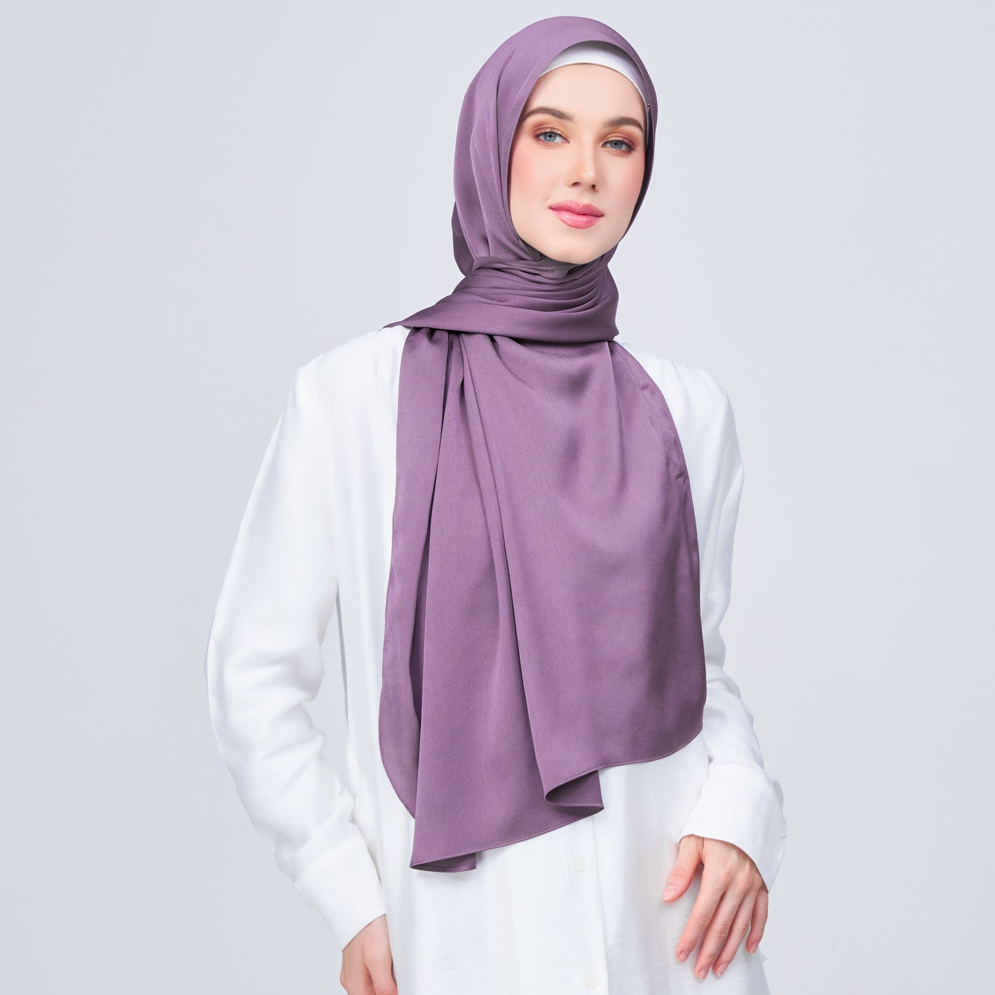 Instant Tag n' Go Shawl | Satin Bulle in Dark Orchid