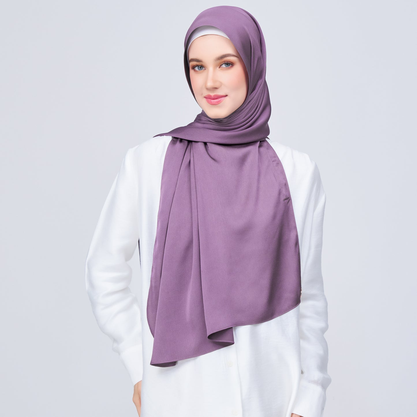 Instant Tag n' Go Shawl | Satin Bulle in Dark Orchid