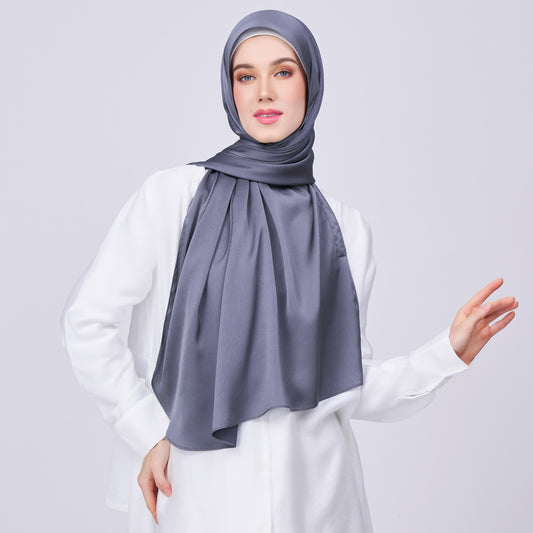 Instant Tag n' Go Shawl | Satin Bulle in Ebony Grey