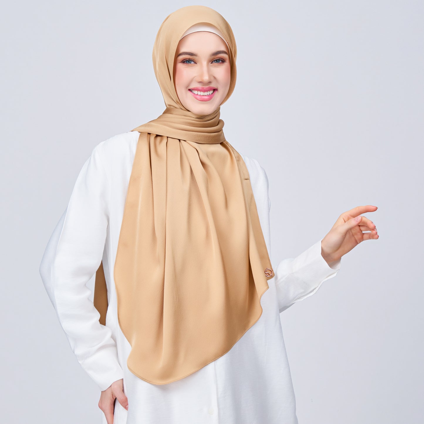 Instant Tag n' Go Shawl | Satin Bulle in Gold