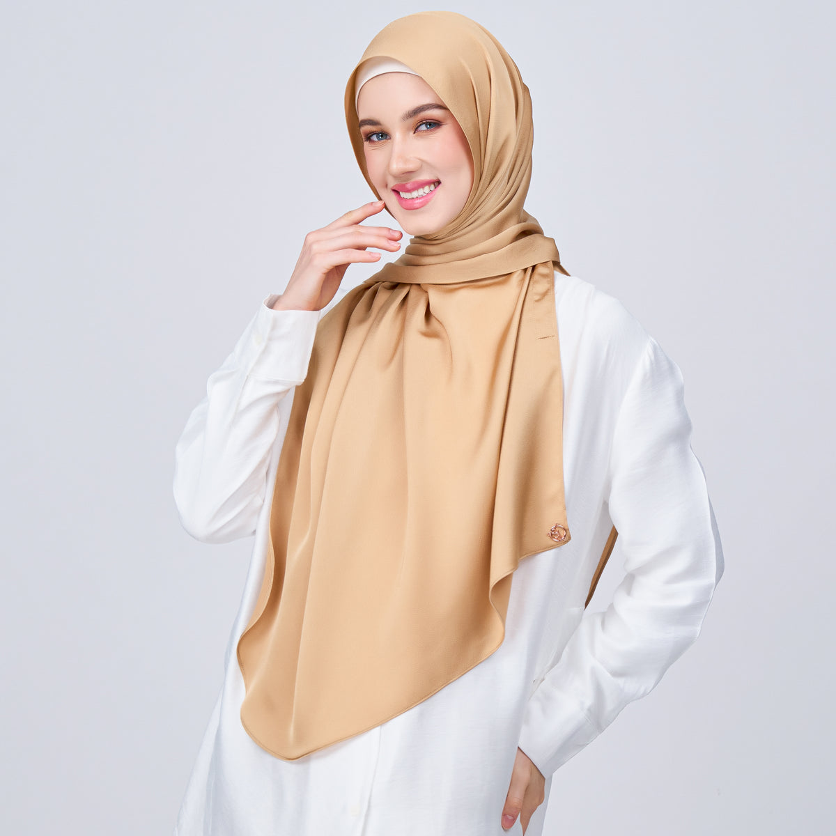 Instant Tag n' Go Shawl | Satin Bulle in Gold
