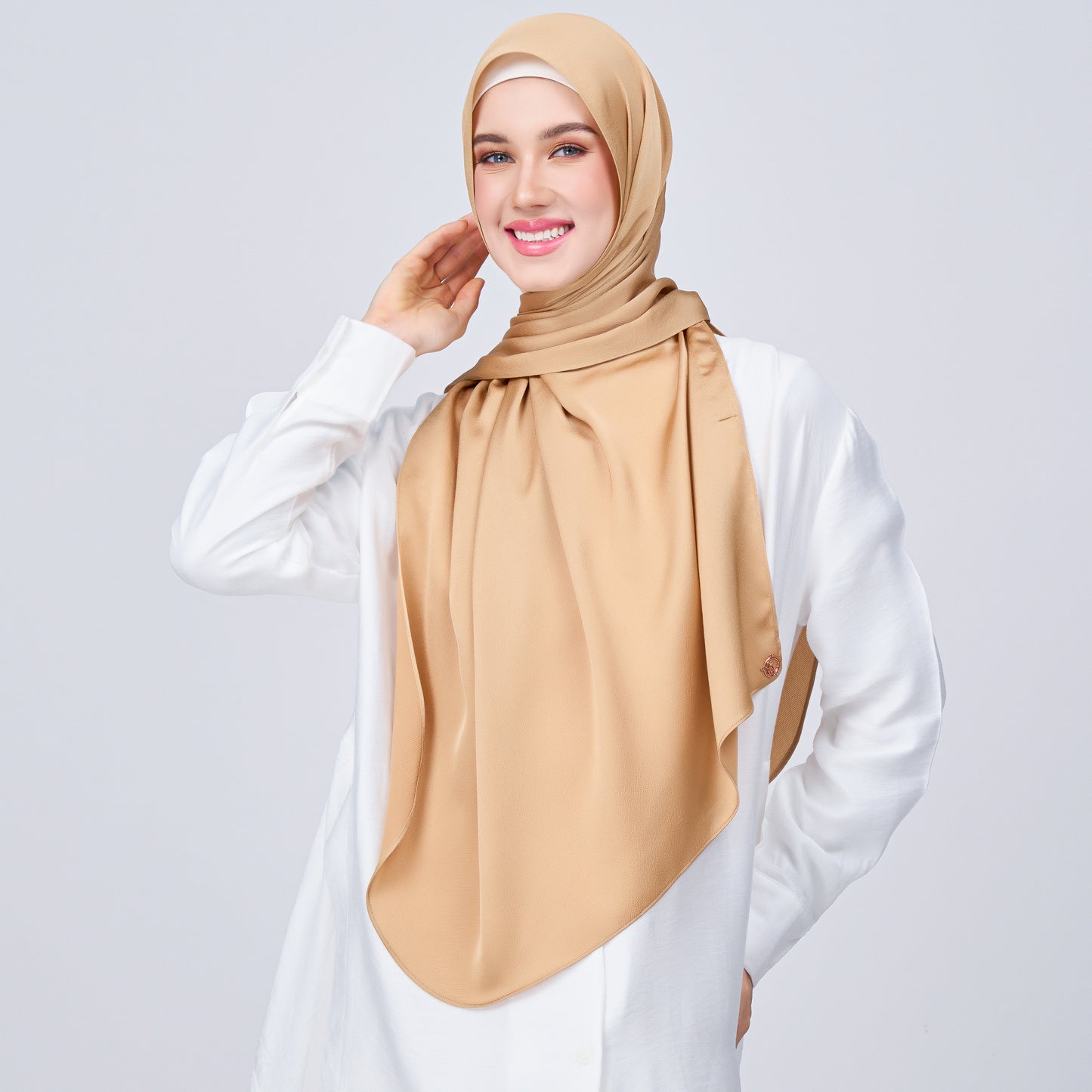 Instant Tag n' Go Shawl | Satin Bulle in Gold