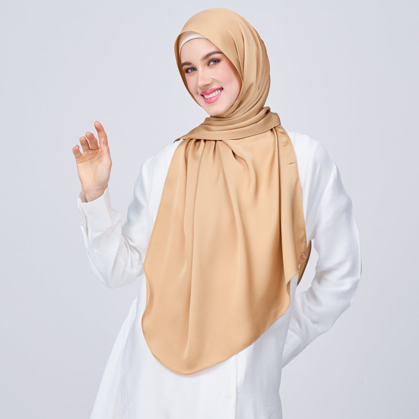 Instant Tag n' Go Shawl | Satin Bulle in Gold