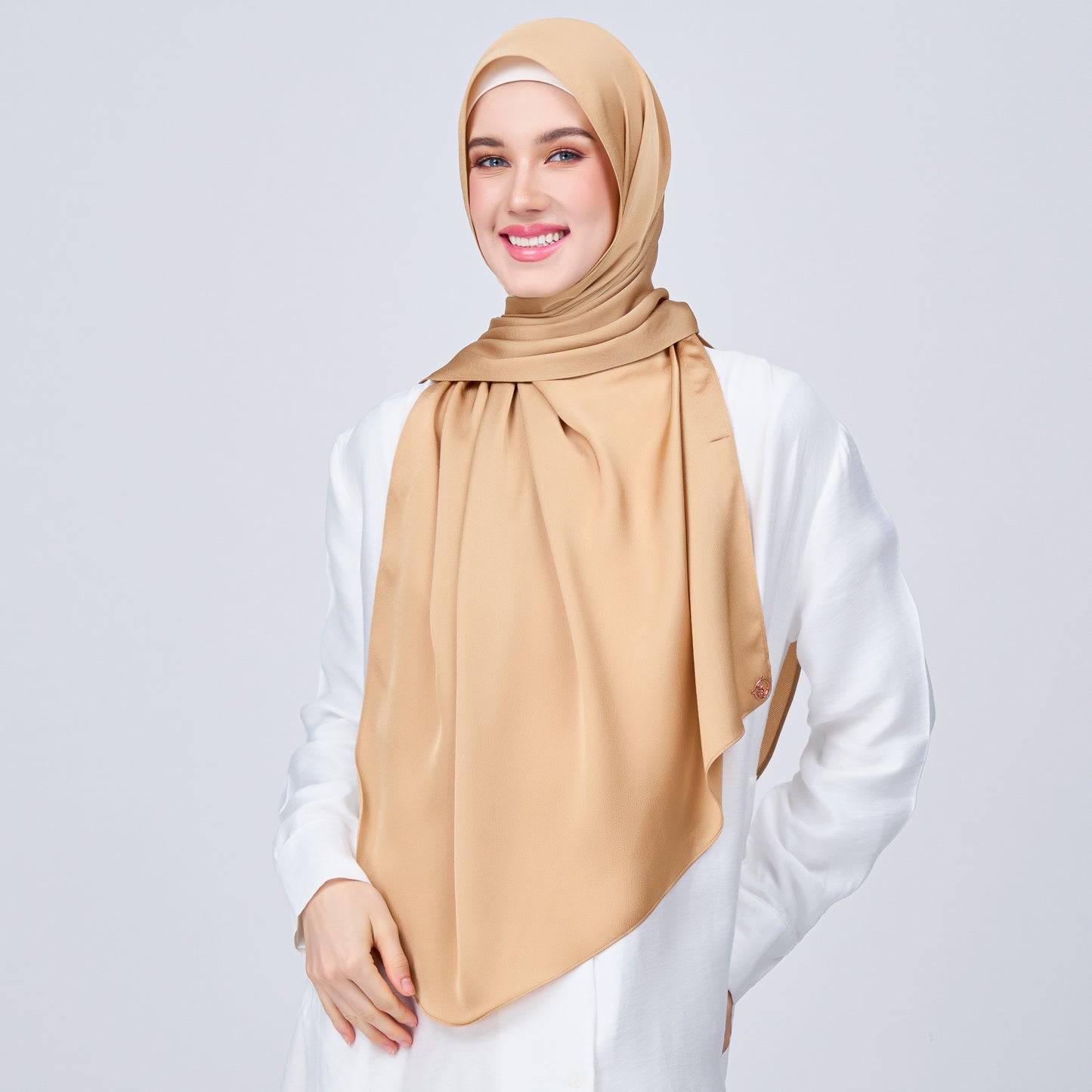 Instant Tag n' Go Shawl | Satin Bulle in Gold