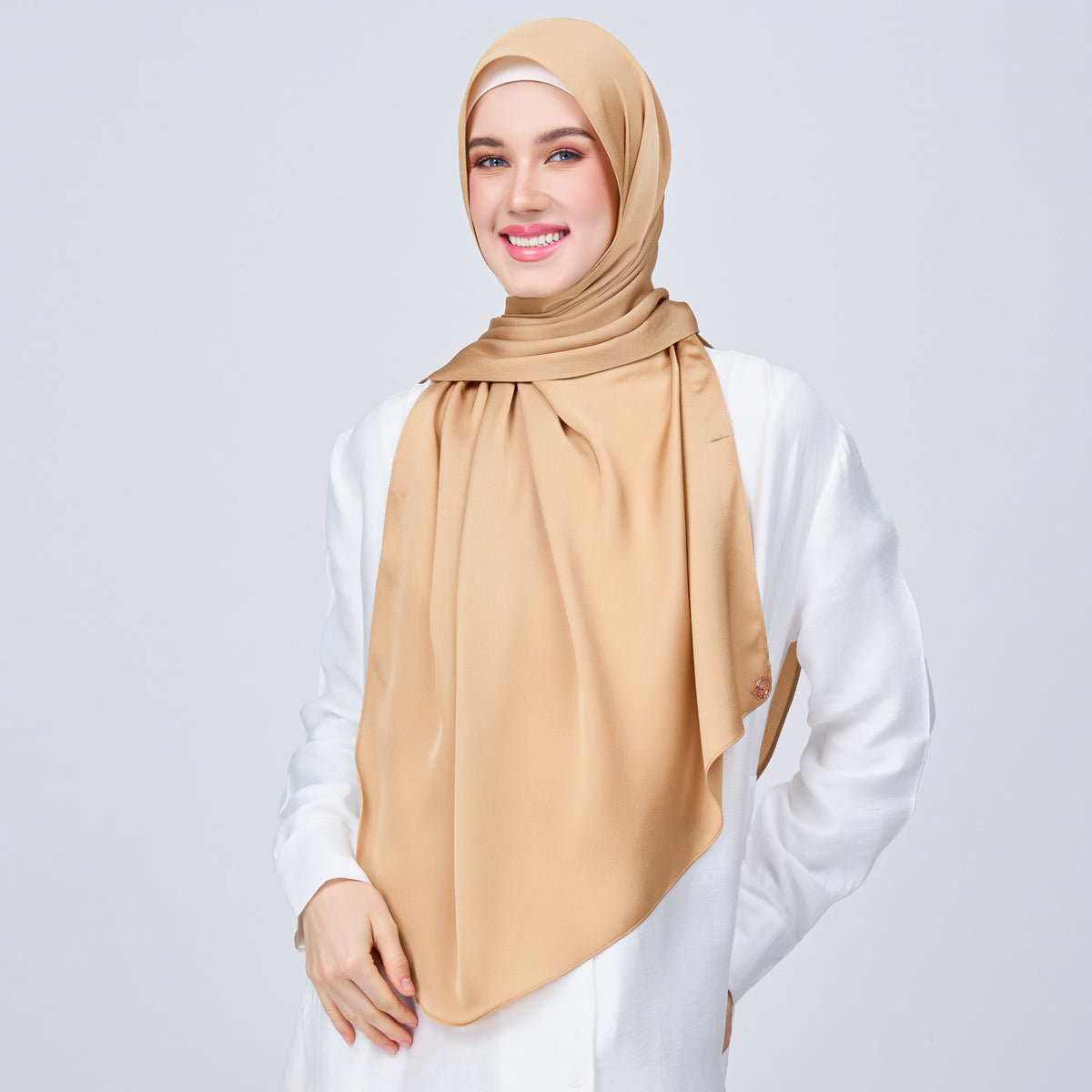 Instant Tag n' Go Shawl | Satin Bulle in Gold