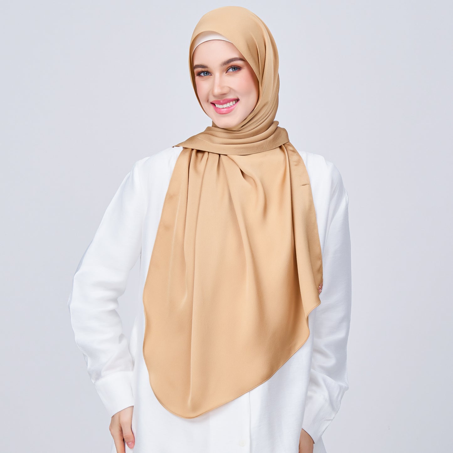 Instant Tag n' Go Shawl | Satin Bulle in Gold