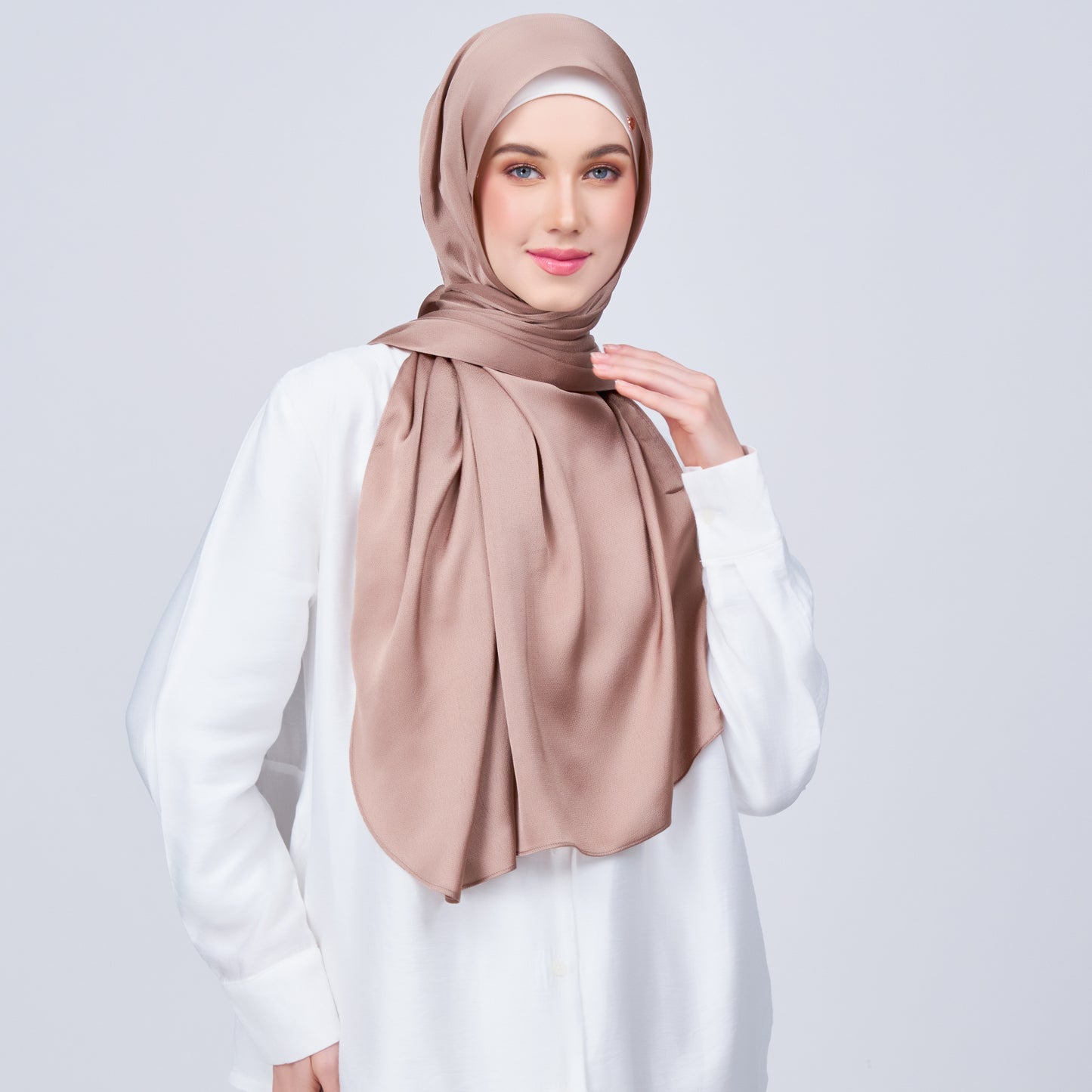 Instant Tag n' Go Shawl | Satin Bulle in Medium Toffee